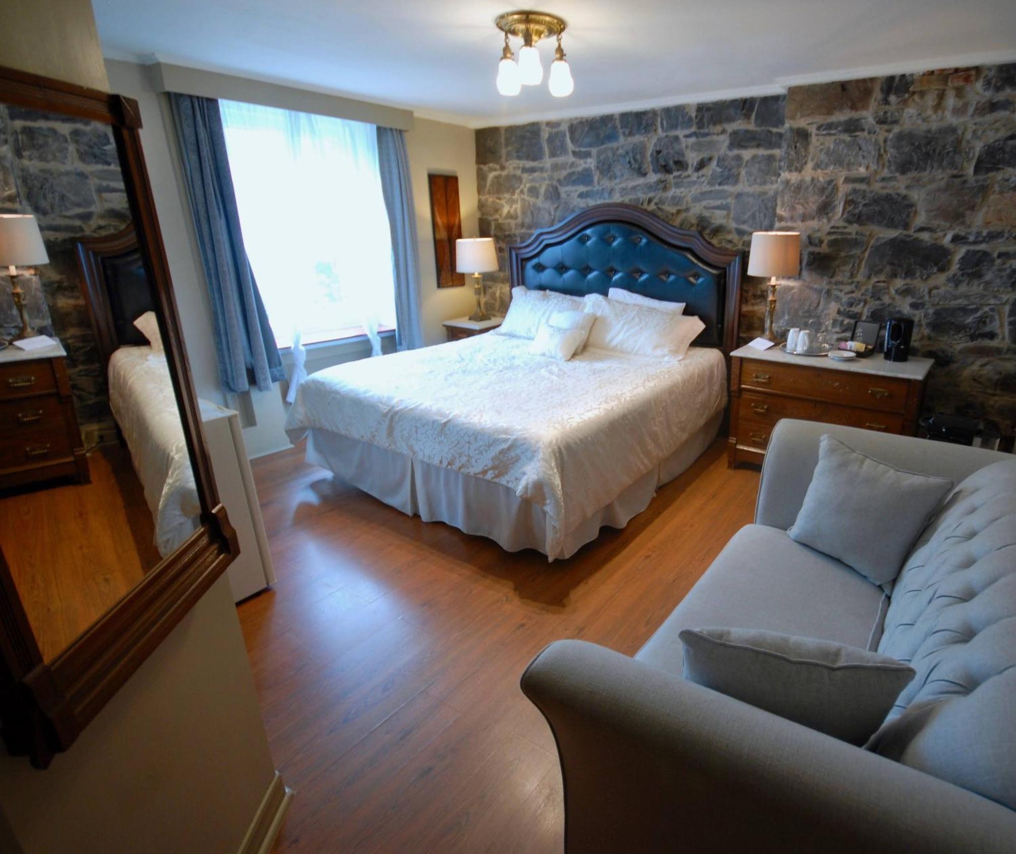 Отель Manoir Sainte Genevieve Квебек Экстерьер фото